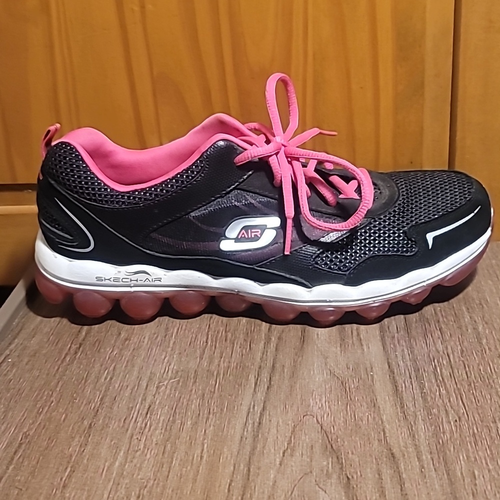 Skechers relax fit memory cool foam sz 9 womans sneaker